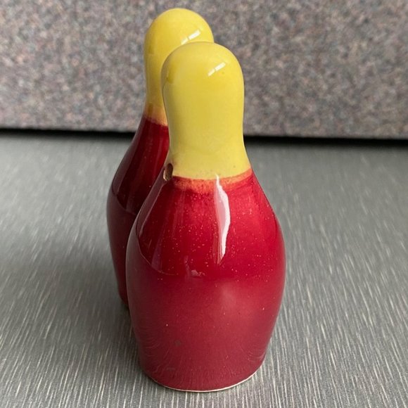 Rare Vintage Salt & Pepper Shakers, Boy w/Bowling Ball & Pins. Made in Japan - Picture 9 of 10
